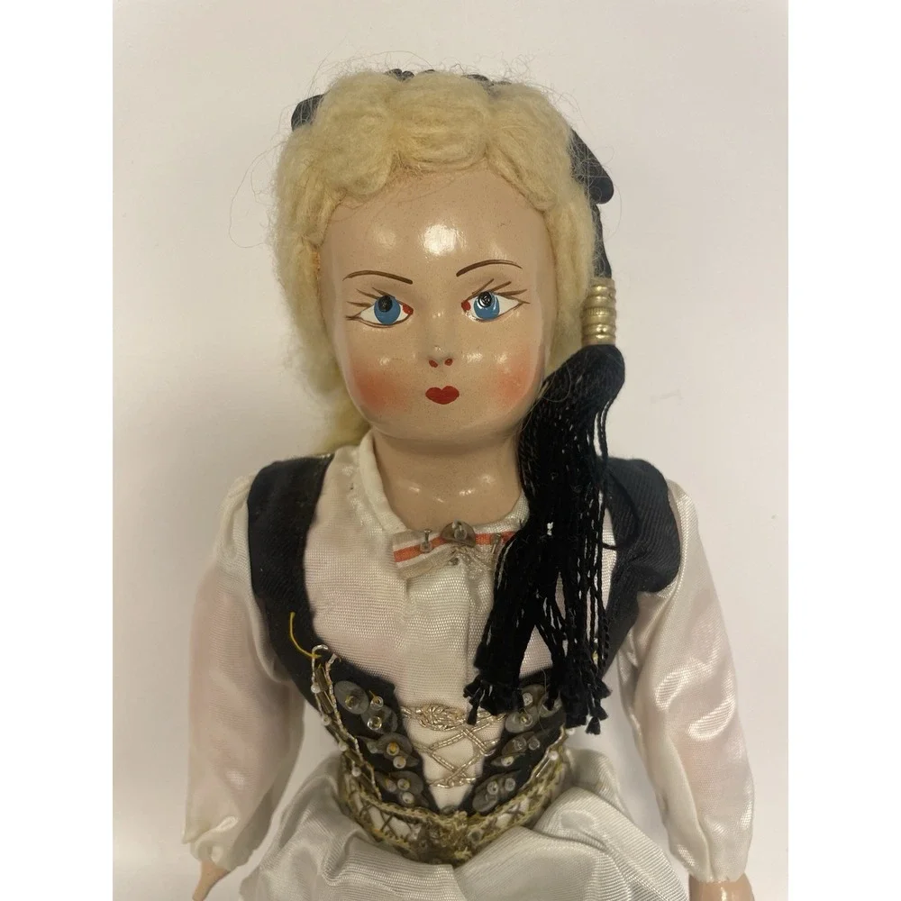 Vintage Croatian Folk Doll/joann/ Iceland 16